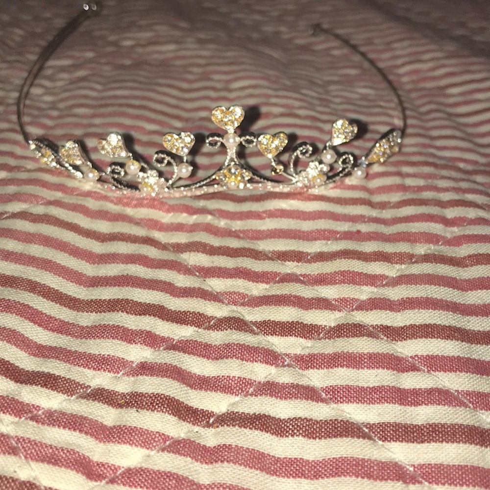 🌻Tiny  simple heart Tierra crown flower girl - Picture 5 of 8